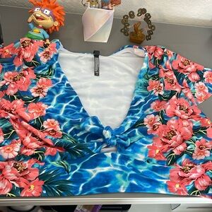 Torrid 4 BLUE WATER FLORAL SLEEVE SWIM TOP